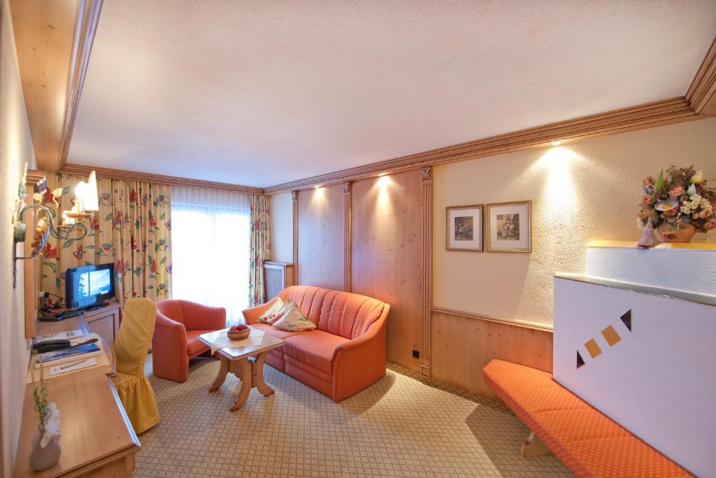 Hotel Jagdhof Bed & Breakfast Обергургл Стая снимка