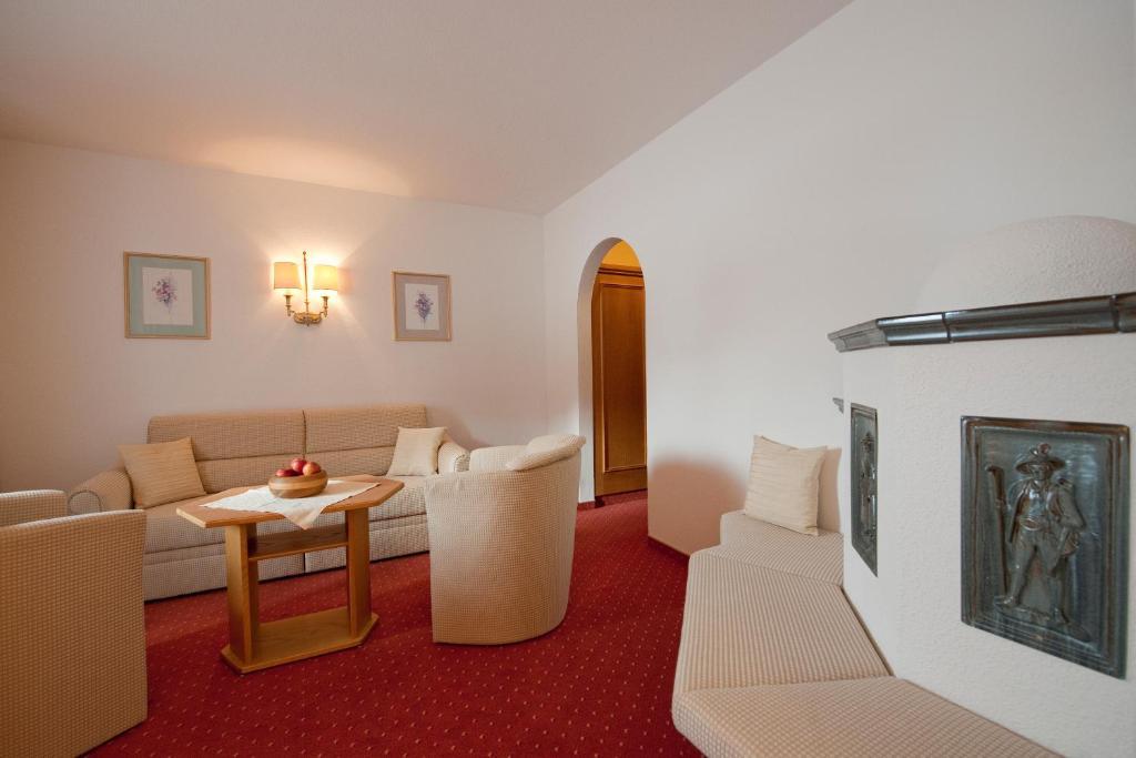 Hotel Jagdhof Bed & Breakfast Обергургл Стая снимка