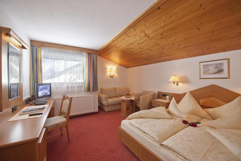 Hotel Jagdhof Bed & Breakfast Обергургл Стая снимка